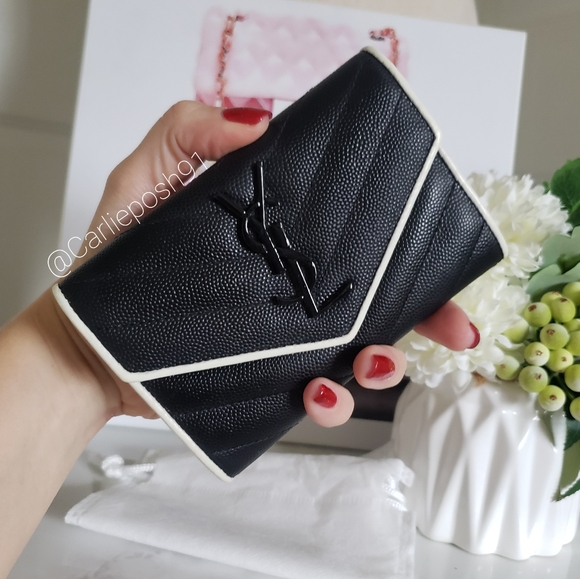 Authentic Pre-owned Yves Saint Laurent Grain De Poudre Compact Envelope Wallet - Picture 3 of 12